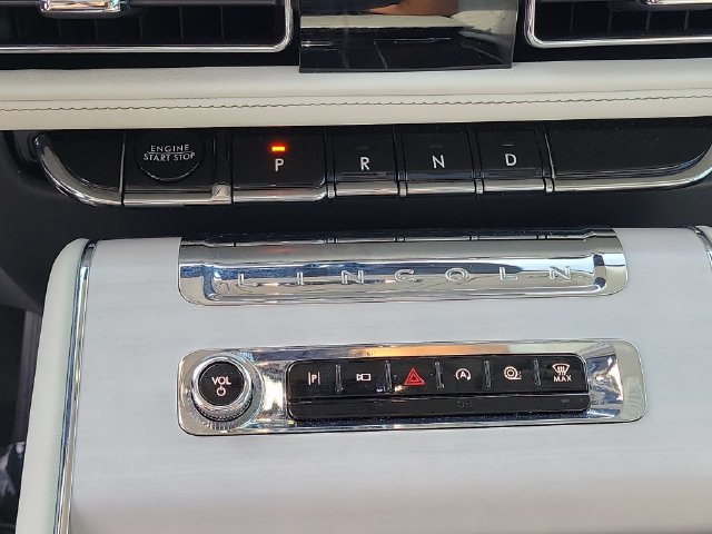 Used 2025 Lincoln Aviator Reserve w/ Illumination Package RWD image 29
