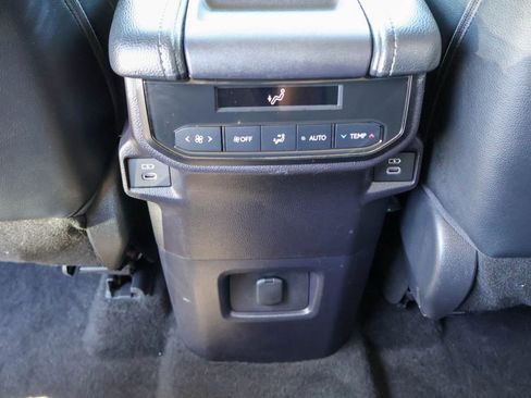 Used 2025 Toyota Grand Highlander AWD image 19