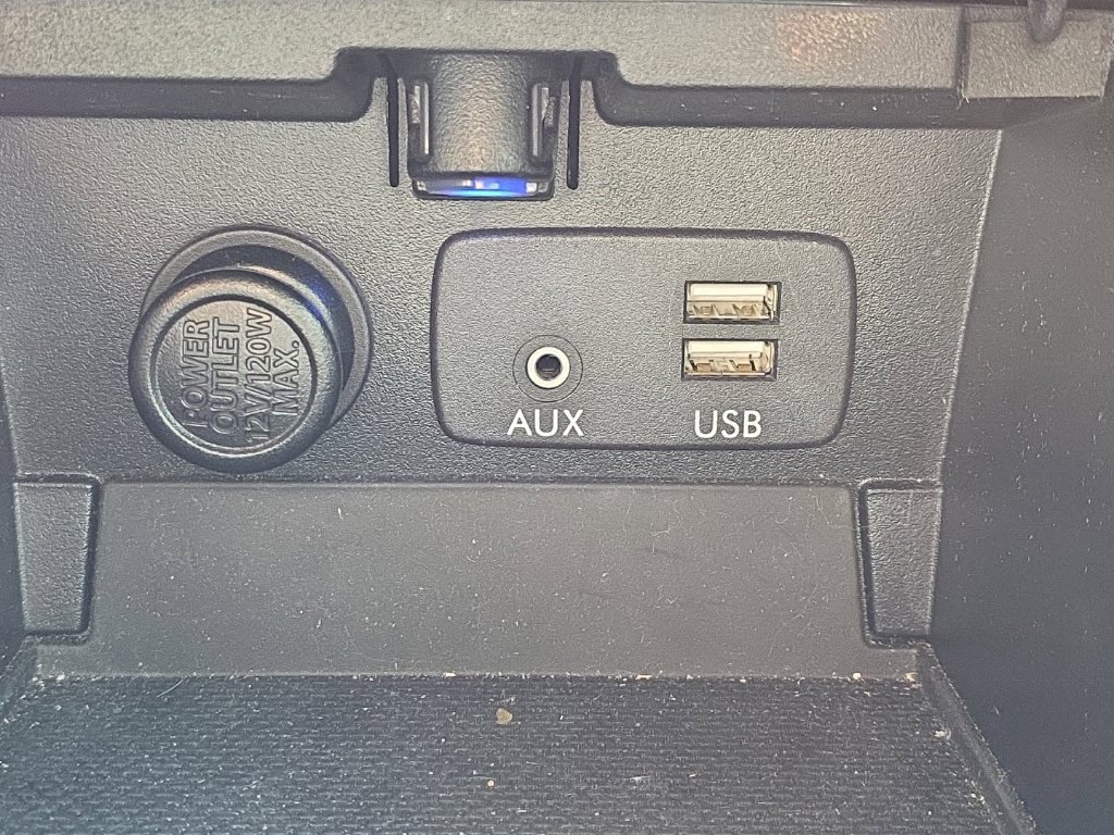 Used 2018 Subaru Outback 2.5i Touring AWD/4WD image 12