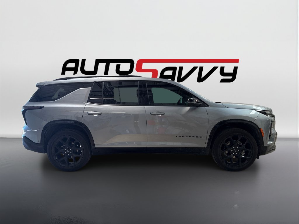 Used 2024 Chevrolet Traverse RS FWD image 4