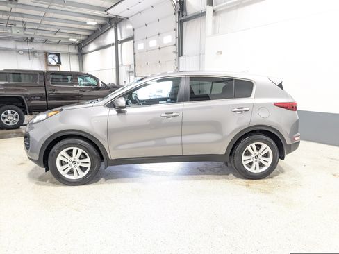 Used 2019 Kia Sportage LX AWD/4WD image 5