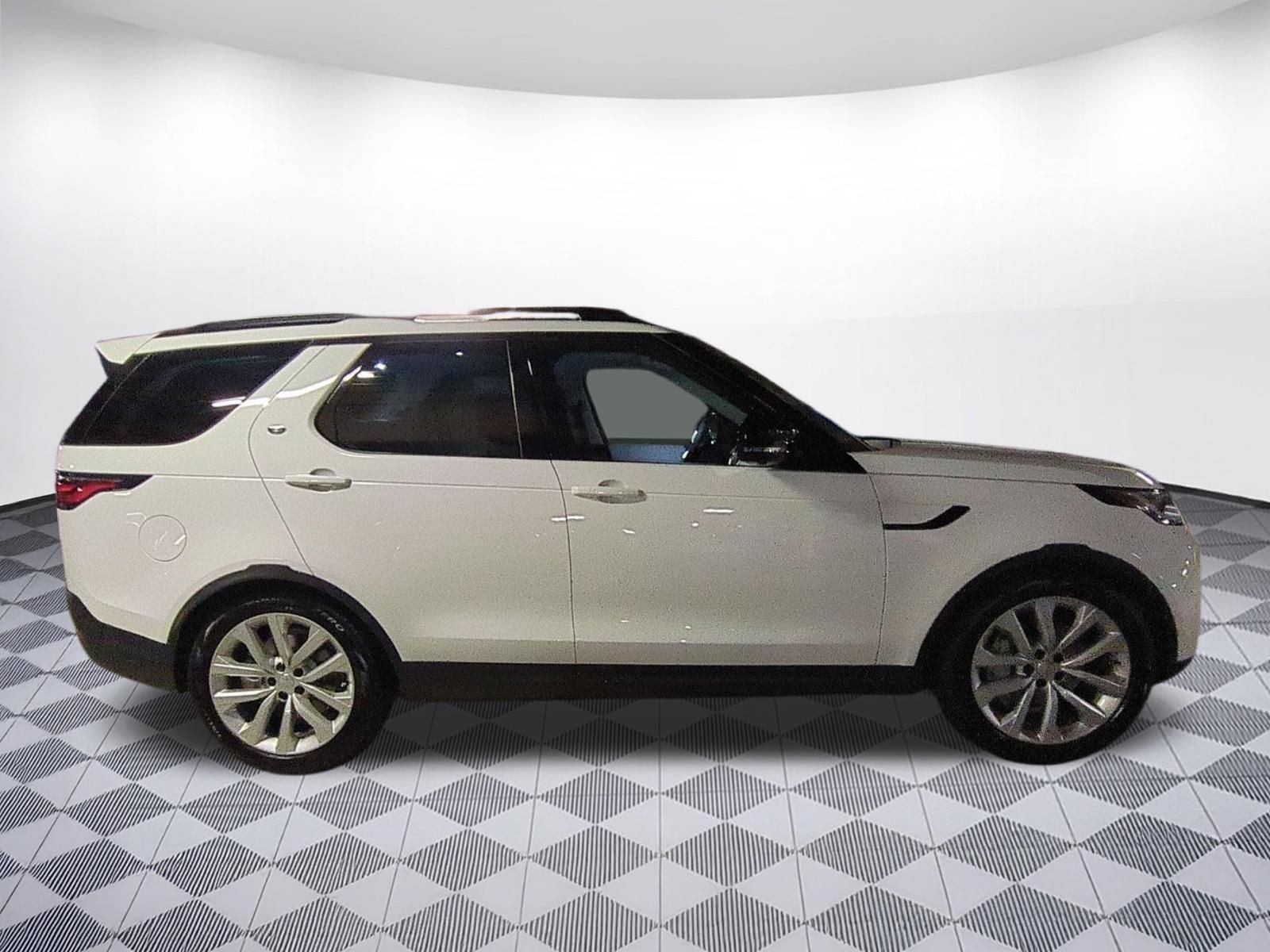 New 2026 Land Rover Discovery S AWD/4WD image 6