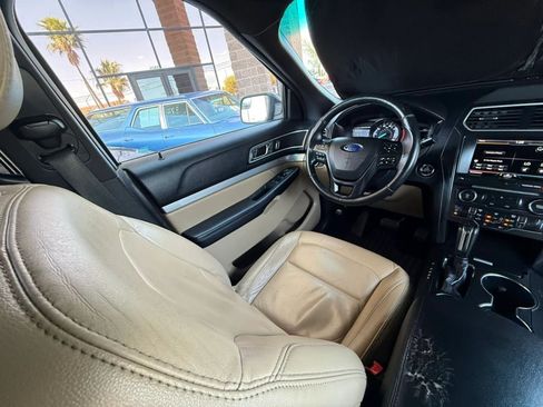 Used 2016 Ford Explorer XLT w/ Equipment Group 202A FWD image 48