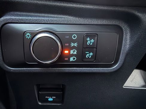 Used 2023 Ford Bronco Everglades image 17