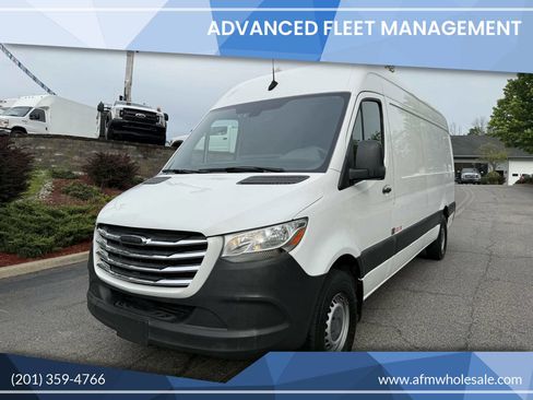 Used 2020 Freightliner Sprinter 2500 RWD image 1