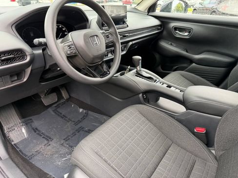 Certified 2025 Honda HR-V LX image 18