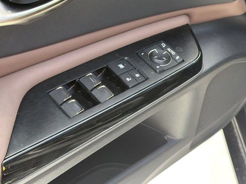 Used 2025 Lexus ES 350 w/ Premium Package FWD image 21