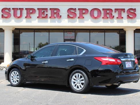Used 2017 Nissan Altima 2.5 S w/ Power Driver Seat Package FWD image 5