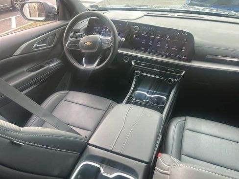 Used 2026 Chevrolet Traverse LT w/ Sun and Wheel Package AWD/4WD image 23