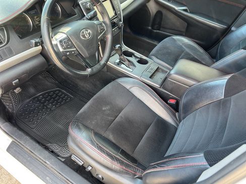 Used 2016 Toyota Camry XSE image 5