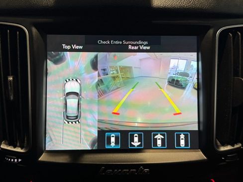 Used 2019 Maserati Levante image 53