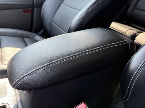 Used 2024 Ford Escape Platinum image 13