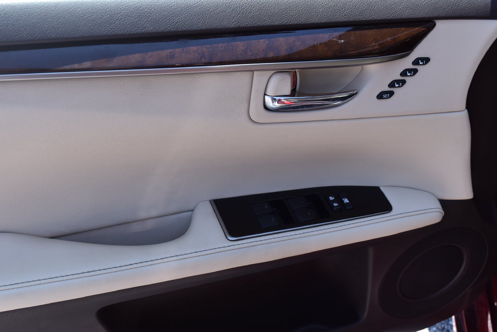 Used 2017 Lexus ES 350 w/ Navigation System Package FWD image 8