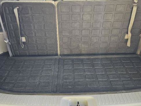 Used 2019 Toyota Highlander XLE AWD/4WD image 12