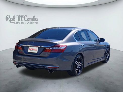 Used 2016 Honda Accord Touring image 5
