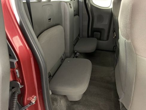 Used 2018 Nissan Frontier S image 18