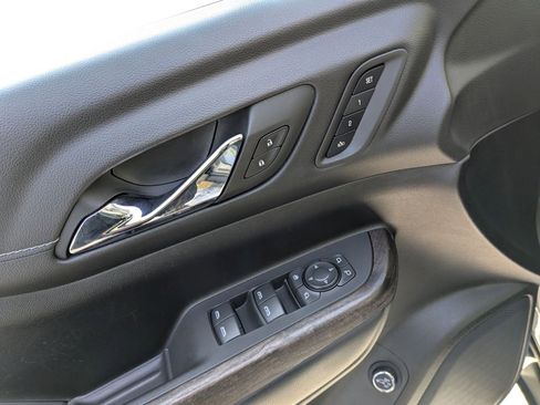 Certified 2023 GMC Acadia Denali w/ Denali Ultimate Package image 10