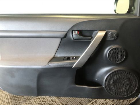 Used 2014 Scion tC FWD image 17