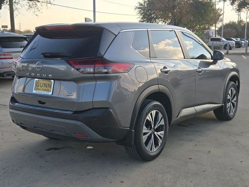 Used 2023 Nissan Rogue SV image 7