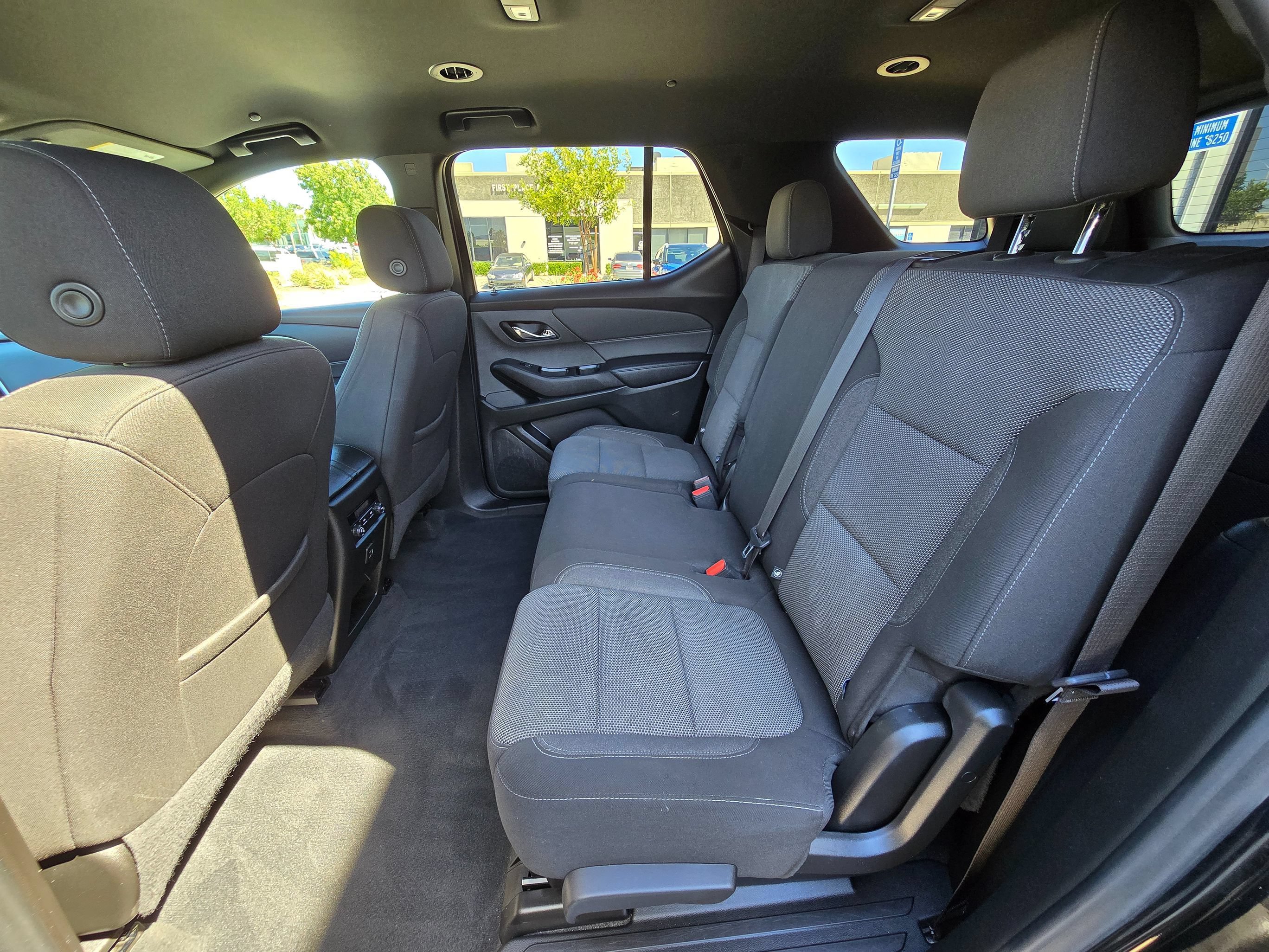 Used 2023 Chevrolet Traverse LT FWD image 21