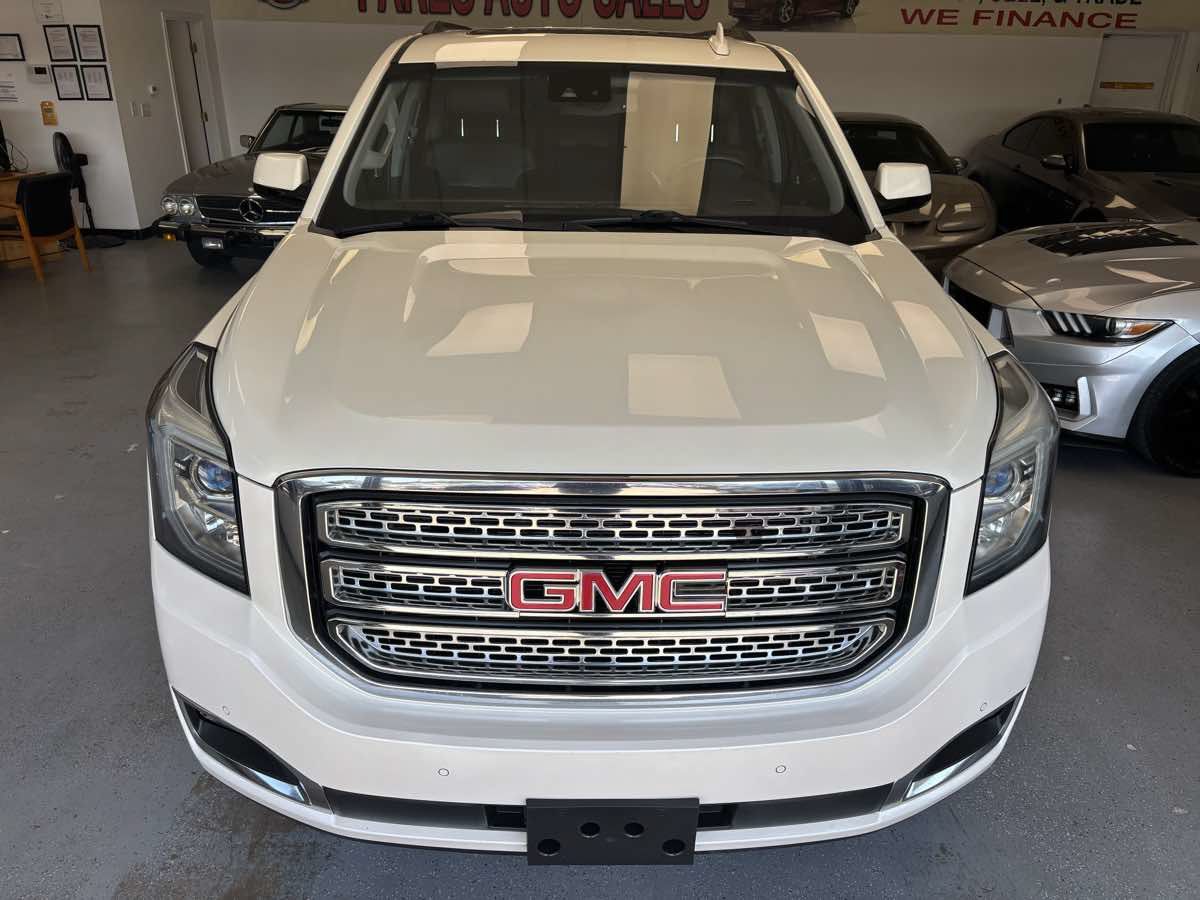Used 2015 GMC Yukon XL SLT w/ Open Road Package RWD image 2