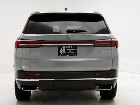 Used 2025 Buick Enclave Preferred image 7