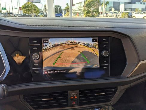 Used 2019 Volkswagen Jetta SEL Premium image 23