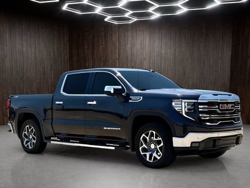 Used 2025 GMC Sierra 1500 SLT w/ SLT Premium Plus Package AWD/4WD image 1