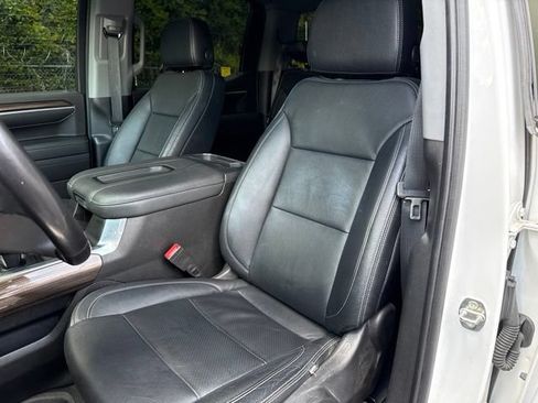 Used 2022 Chevrolet Silverado 1500 RST AWD/4WD image 10