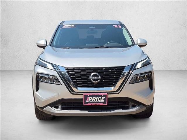 Used 2023 Nissan Rogue SV FWD image 2