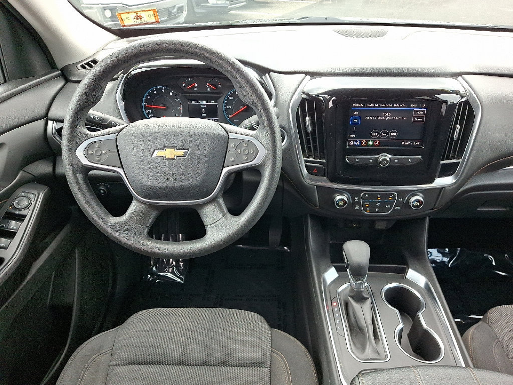 Used 2021 Chevrolet Traverse LS FWD image 13