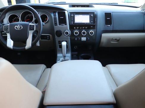 Used 2014 Toyota Sequoia Limited image 37