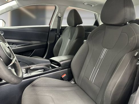 Certified 2024 Hyundai Elantra SEL FWD image 15