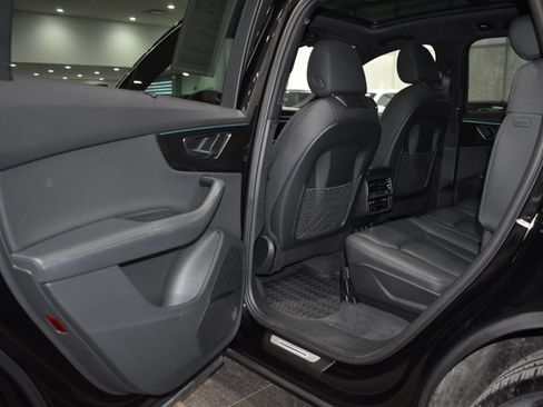 Used 2022 Audi Q7 Premium Plus w/ Premium Plus Package image 33