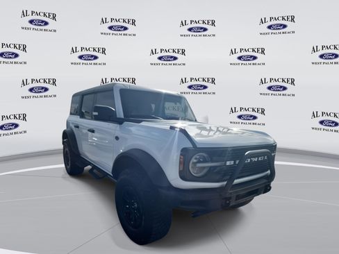 Used 2022 Ford Bronco Wildtrak image 7