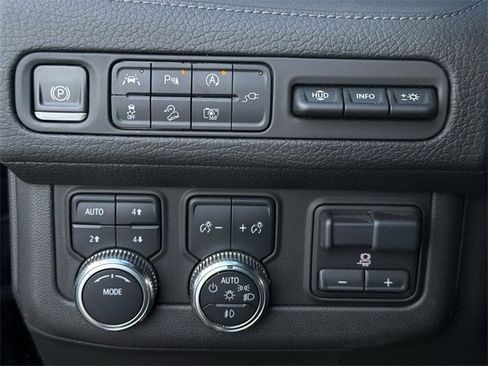 Used 2022 GMC Yukon Denali w/ Max Trailering Package image 25