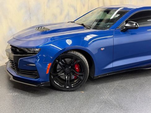 Used 2019 Chevrolet Camaro SS RWD image 2