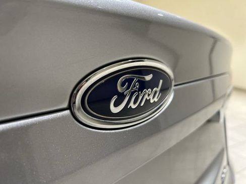 Used 2020 Ford Fusion SE FWD image 26
