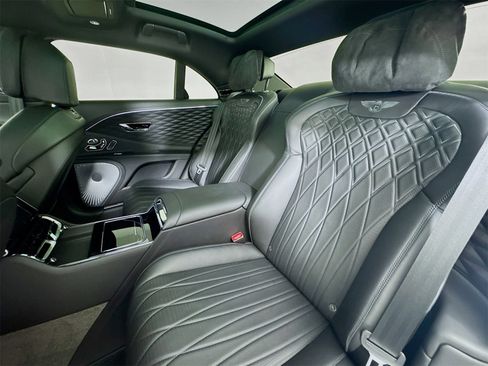 Certified 2021 Bentley Flying Spur V8 image 25