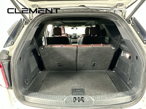 Certified 2020 Ford Explorer Platinum w/ Premium Technology Package image 11
