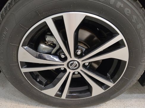 Used 2023 Nissan Sentra SV FWD image 31