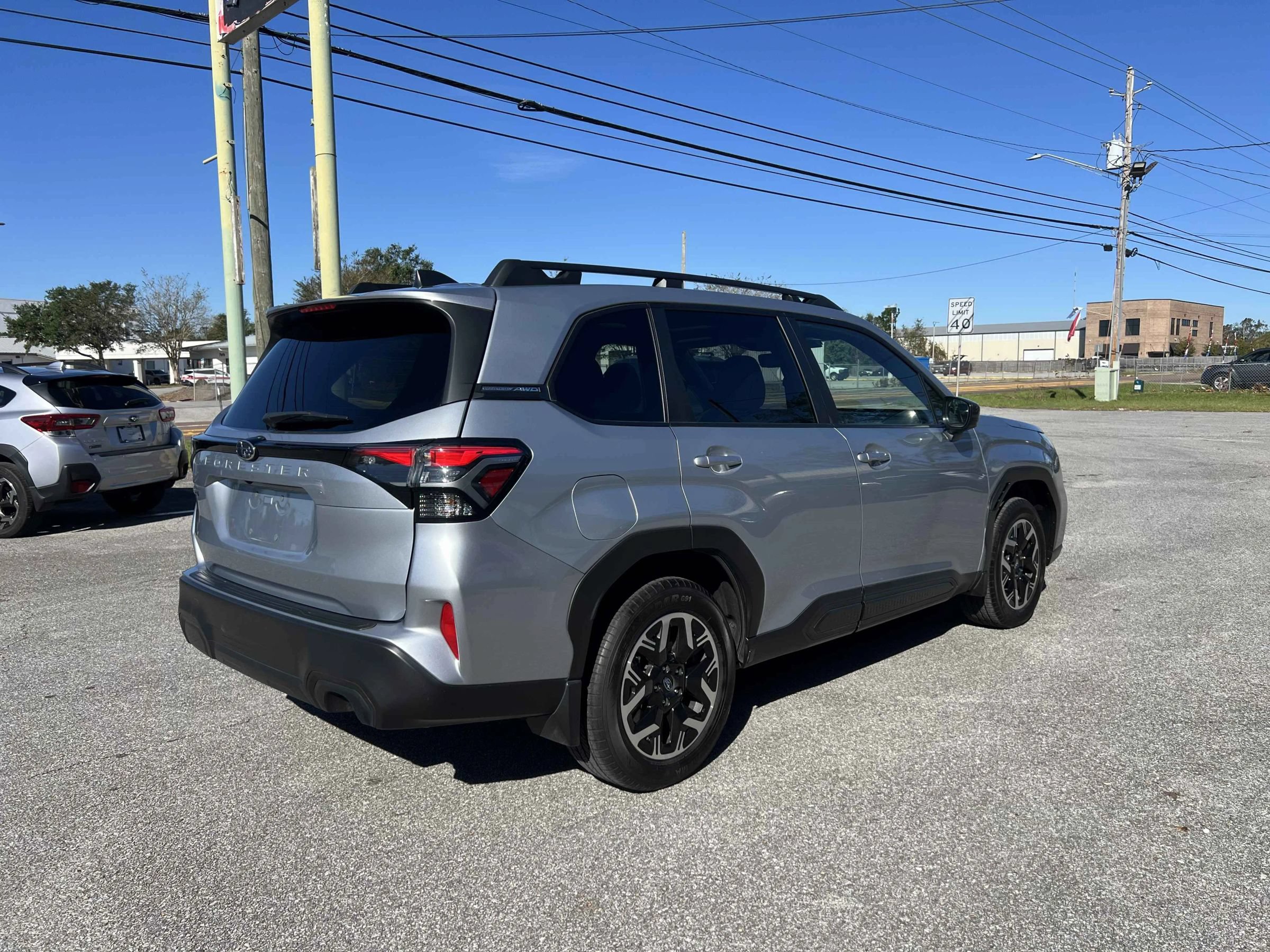 Used 2025 Subaru Forester Premium w/ Convenience Package #2 AWD/4WD image 7