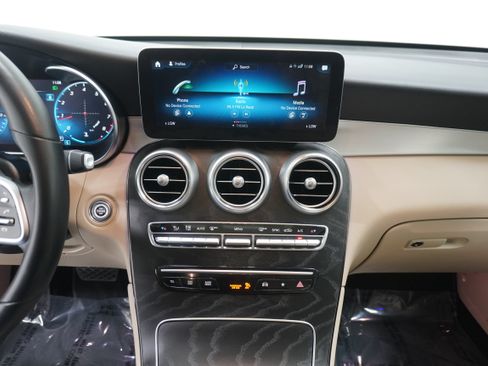 Used 2022 Mercedes-Benz GLC 300 image 20