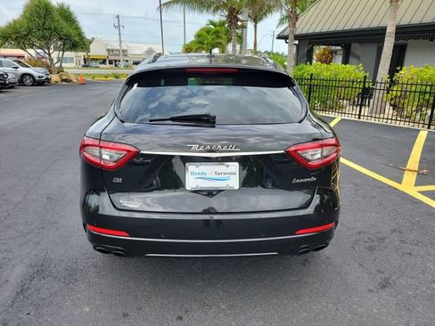Used 2019 Maserati Levante AWD/4WD image 8