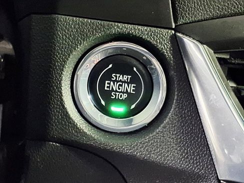 Used 2024 Buick Encore GX Avenir image 19