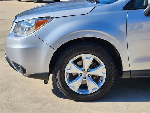 Used 2015 Subaru Forester 2.5i Premium w/ All-Weather Package image 8