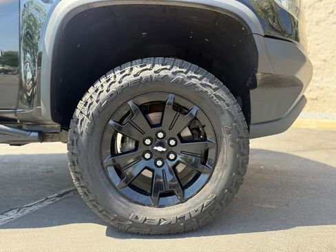 Used 2018 Chevrolet Colorado ZR2 w/ ZR2 Midnight Special Edition image 5