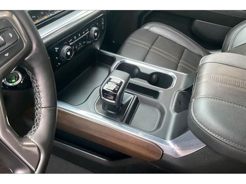 Used 2024 Chevrolet Silverado 1500 High Country w/ Technology Package image 19