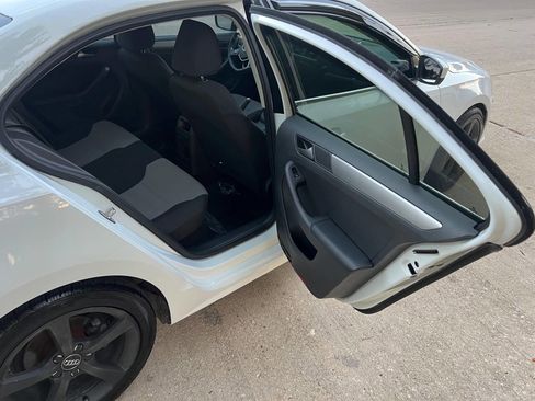 Used 2017 Volkswagen Jetta S image 23