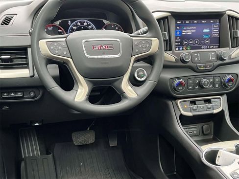 Used 2024 GMC Terrain Denali w/ Denali Premium Package image 12